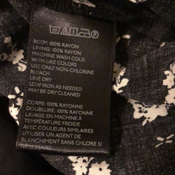 Urban Outfitters Ecote Black White Floral Long Sleeve Shorts Romper XS - Picture 12 of 12